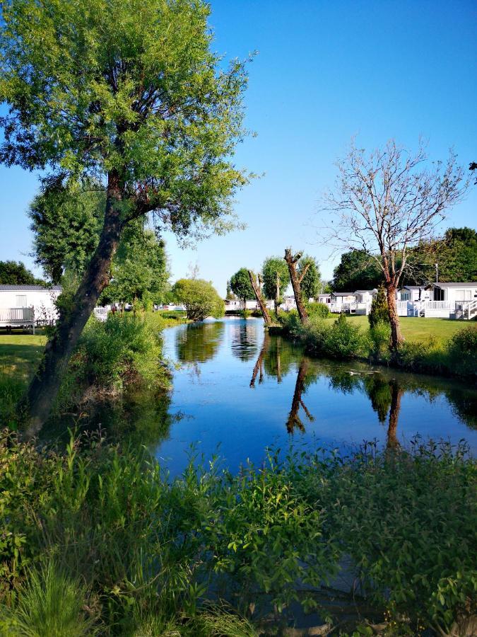 Lake Escape - Hoburne Cotswolds Южен Сърни Екстериор снимка