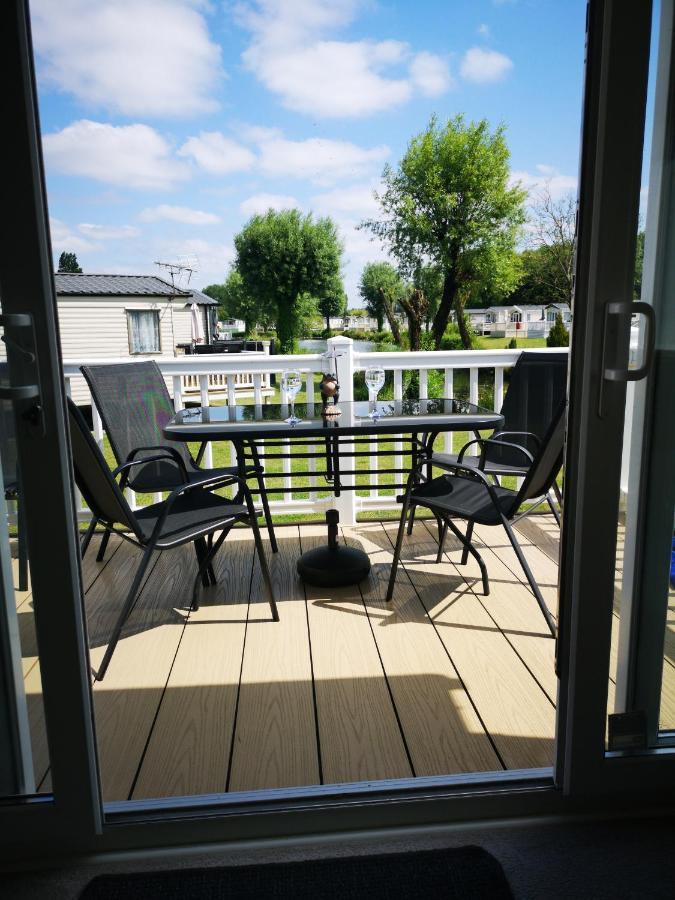 Lake Escape - Hoburne Cotswolds Южен Сърни Екстериор снимка