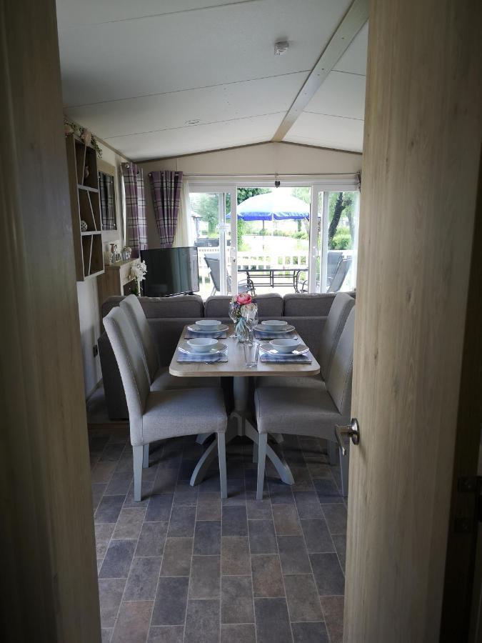 Lake Escape - Hoburne Cotswolds Южен Сърни Екстериор снимка