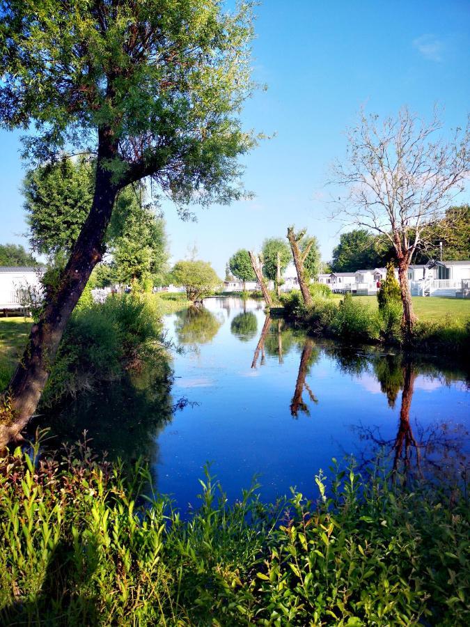 Lake Escape - Hoburne Cotswolds Южен Сърни Екстериор снимка
